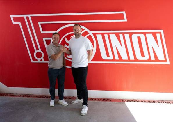 Sport Themen der Woche KW26 Sport Bilder des Tages Fussball, Herren, Saison 2024 2025, 1. Bundesliga, 1. FC Union Berlin, Pressekonferenz, v. l. Profifußball-Geschäftsführer Horst Heldt (1. FC Union Berlin), Trainer Bo Svensson (1. FC Union Berlin), 26.06. 2024, *** Football, Men, Season 2024 2025, 1 Bundesliga, 1 FC Union Berlin, Press Conference, f l Professional Football Managing Director Horst Heldt 1 FC Union Berlin , Coach Bo Svensson 1 FC Union Berlin , 26 06 2024, Copyright: xMatthiasxKochx