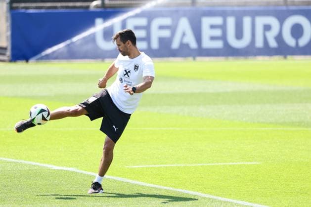 SOCCER - UEFA EURO, EM, Europameisterschaft,Fussball 2024 BERLIN,GERMANY,26.JUN.24 - SOCCER -UEFA EURO 2024, OEFB, Oesterreichischer Fussball-Bund, training. Image shows video analyst Stefan Oesen (AUT).  GEPAxpictures xArminxRauthner