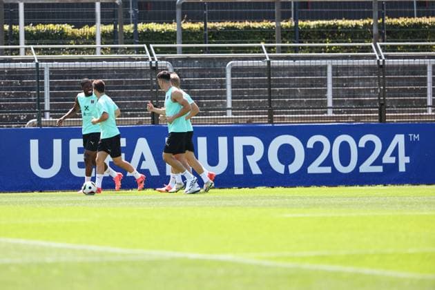 SOCCER - UEFA EURO, EM, Europameisterschaft,Fussball 2024 BERLIN,GERMANY,26.JUN.24 - SOCCER -UEFA EURO 2024, OEFB, Oesterreichischer Fussball-Bund, training. Image shows Kevin Danso, Matthias Seidl, Flavius Diliuc and Marco Gruell (AUT).  GEPAxpictures xArminxRauthner