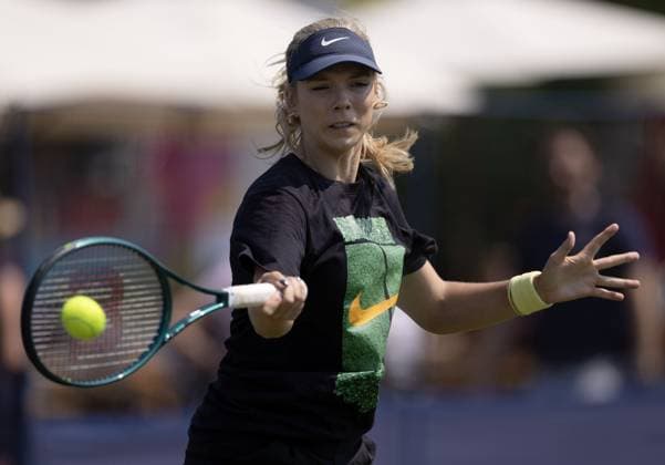 Katie Boulter of GB in action during practice Rothesay International Eastbourne, Day 4, Tennis, Devonshire Park, Eastbourne, UK - 26 June 2024  Copyright: xEllaxLing Shutterstockx 14558912am