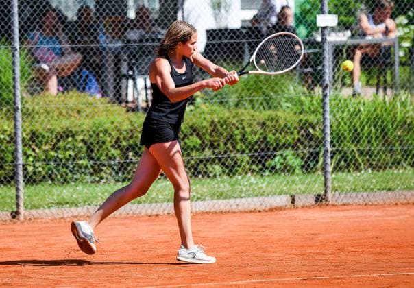 26.06.2024, xpsx, Tennis ITF-Turnier, v.l. Alina Mokrynska (UKR) Bruchköbel Hessen Deutschland (DEU)
