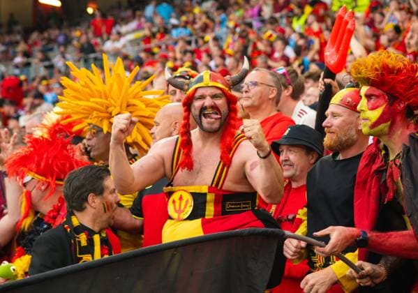 Belgischer Fan jubeln und schreit, UEFA EURO, EM, Europameisterschaft,Fussball 2024 - Group E, Ukraine vs Belgium, Arena Stuttgart am 26. June 2024 in Stuttgart, Deutschland. (Foto von Silas Schueller DeFodi Images) Fan of Belgium cheers, UEFA EURO 2024 - Group E, Ukraine vs Belgium, Arena Stuttgart on June 26, 2024 in Stuttgart, Germany. (Photo by Silas Schueller DeFodi Images) Defodi-738_738_UKRBEL_20240626_139