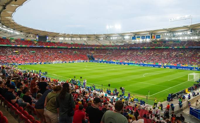 Uebersicht im Stadion, UEFA EURO, EM, Europameisterschaft,Fussball 2024 - Group E, Ukraine vs Belgium, Arena Stuttgart am 26. June 2024 in Stuttgart, Deutschland. (Foto von Silas Schueller DeFodi Images) General internal view of the stadium, UEFA EURO 2024 - Group E, Ukraine vs Belgium, Arena Stuttgart on June 26, 2024 in Stuttgart, Germany. (Photo by Silas Schueller DeFodi Images) Defodi-738_738_UKRBEL_20240626_129