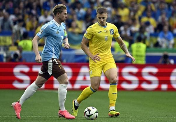 Belgium s Kevin De Bruyne and Ukraine s Volodymyr Brazhko a soccer game between Ukraine and Belgian national soccer team Red Devils, Wednesday 26 June 2024 in Stuttgart, Germany, the third match in the group stage of the UEFA EURO, EM, Europameisterschaft,Fussball 2024 European championships. DIRKxWAEM  x95322888x