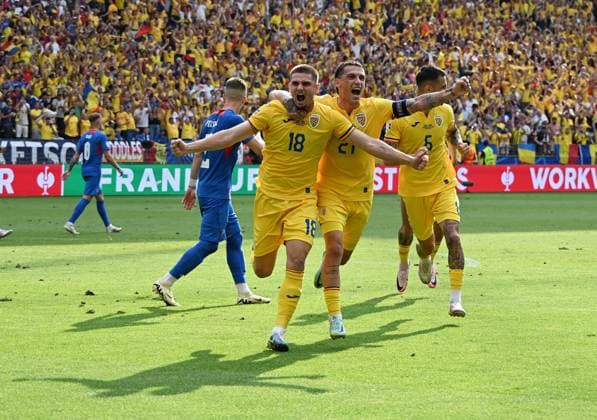 26.06.2024, xsltx, Fussball EM 2024, Slowakei - Rumänien emspor, v.l. Razvan Gabriel Marin (Rumänien Rumaenien), Nicolae Claudiu Stanciu (Rumänien Rumaenien), Marius-Mihai Marin (Rumänien Rumaenien), Denis-Mihai Dragus (Rumänien Rumaenien) celebrate the goal, Der Torjubel zum 1:1 (UEFA REGULATIONS PROHIBIT ANY USE OF PHOTOGRAPHS as IMAGE SEQUENCES and or QUASI-VIDEO) Frankfurt