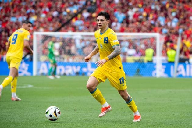 Mykola Shaparenko (Ukraine, 19) am Ball, GER, Ukraine (UKR) vs Belgium (BEL), Fussball Europameisterschaft, UEFA EURO, EM, Europameisterschaft,Fussball 2024, Gruppe E, 3. Spieltag, 26.06.2024 GER, Ukraine (UKR) vs Belgium (BEL), Fussball Europameisterschaft, UEFA EURO 2024, Gruppe E, 3. Spieltag, 26.06.2024 Stuttgart Copyright: xEibner-Pressefoto Memmlerx EP_MMR
