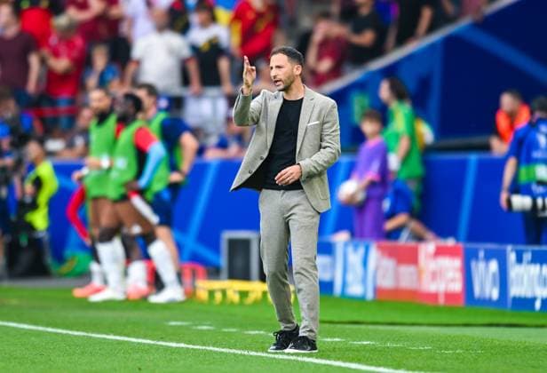Trainer Trainer Domenico Tedesco (Belgium) gestikuliert, UEFA EURO, EM, Europameisterschaft,Fussball 2024 - Group E, Ukraine vs Belgium, Arena Stuttgart am 26. June 2024 in Stuttgart, Deutschland. (Foto von Silas Schueller DeFodi Images) Trainer Trainer Domenico Tedesco (Belgium) gestures, UEFA EURO 2024 - Group E, Ukraine vs Belgium, Arena Stuttgart on June 26, 2024 in Stuttgart, Germany. (Photo by Silas Schueller DeFodi Images) Defodi-738_738_UKRBEL_20240626_221