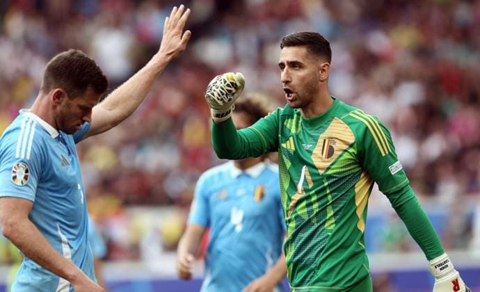 Belgium s Jan Vertonghen and Belgium s goalkeeper Koen Casteels pictured during a soccer game between Ukraine and Belgian national soccer team Red Devils, Wednesday 26 June 2024 in Stuttgart, Germany, the third match in the group stage of the UEFA EURO, EM, Europameisterschaft,Fussball 2024 European championships. BRUNOxFAHY  x95329628x