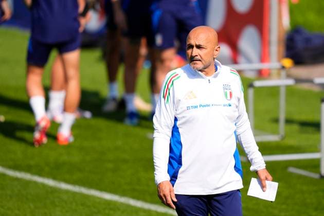 Italy& x2019;s head coach Luciano Spalletti during training session at the base camp in Iserlohn on June 26, 2024, UEFA EURO, EM, Europameisterschaft,Fussball 2024, Iserlohn, Germany - - Soccer .  Copyright: xFabioxFerrari LaPressex