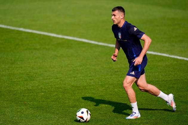 Italy& x2019;s Alessandro Buongiorno during training session at the base camp in Iserlohn on June 26, 2024, UEFA EURO, EM, Europameisterschaft,Fussball 2024, Iserlohn, Germany - - Soccer .  Copyright: xFabioxFerrari LaPressex