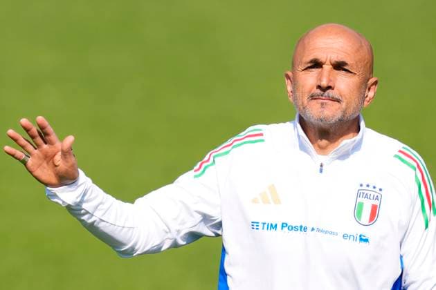 Italy& x2019;s head coach Luciano Spalletti during training session at the base camp in Iserlohn on June 26, 2024, UEFA EURO, EM, Europameisterschaft,Fussball 2024, Iserlohn, Germany - - Soccer .  Copyright: xFabioxFerrari LaPressex