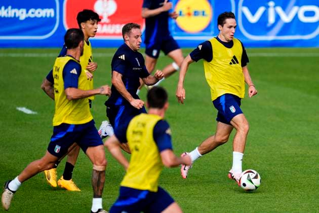 Italy& x2019;s Federico Chiesa during training session at the base camp in Iserlohn on June 26, 2024, UEFA EURO, EM, Europameisterschaft,Fussball 2024, Iserlohn, Germany - - Soccer .  Copyright: xFabioxFerrari LaPressex