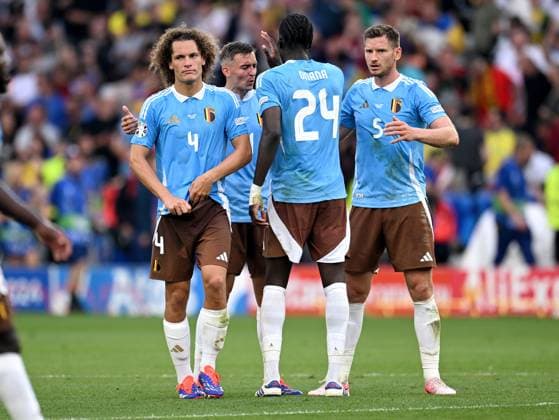 Fussball Euro 2024 Gruppe E 26.06.2024 Ukraine - Belgien Belgien Enttaeuschung nach dem 0-0, Wout Faes , Timothy Castagne , Amadou Onana, Jan Vertonghen (v.li.)