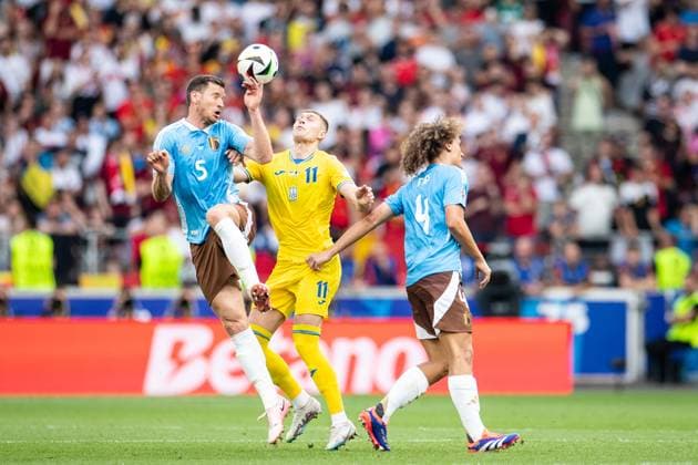 UEFA EURO, EM, Europameisterschaft,Fussball 2024: Ukraine - Belgien; 26.06.2024 Jan Vertongen (Belgien, 5), Artem Dovbyk (Ukraine, 11) UEFA EURO 2024: Ukraine - Belgien; Stuttgart Stadion, Stuttgart; 26.06.2024 Copyright: xBEAUTIFULxSPORTS Buriakovx