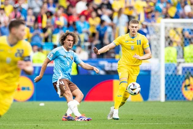 UEFA EURO, EM, Europameisterschaft,Fussball 2024: Ukraine - Belgien; 26.06.2024 Wout Faes (Belgien, 4), Artem Dovbyk (Ukraine, 11) UEFA EURO 2024: Ukraine - Belgien; Stuttgart Stadion, Stuttgart; 26.06.2024 Copyright: xBEAUTIFULxSPORTS Buriakovx