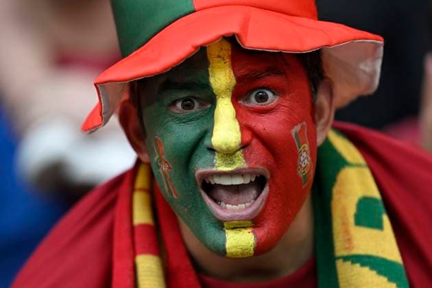 26.06.2024, Fussball UEFA EURO, EM, Europameisterschaft,Fussball 2024, Vorrunde, 3.Spieltag, Georgien - Portugal, in der Arena AufSchalke Gelsenkirchen, Ein portugiesischer Fan
