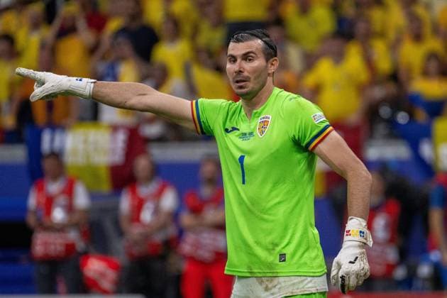 GER, EURO 2024, Group E, Slowakei (SVK) vs Rumänien (ROU) 24.06.2024, Frankfurt Arena, Frankfurt, GER, EURO 2024, Group E, Slowakei (SVK) vs Rumänien (ROU) Im Bild: Florin Nita (Rumänien ROU, 01); Einzelaktion, Halbkörper Halbkoerper; Freisteller, Einzelbild, Aktion, Action, Spielszene; Gestik, Mimik, Emotionen;