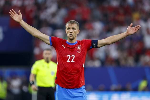 HAMBURG, Volksparkstadium ,26-06-2024 , European Football Championship Euro2024, Group stage match no.36 between Czechia and Turkiye, Czechia player Tomas Soucek Czechia - Turkiye (Euro2024)  x25606327x Copyright: