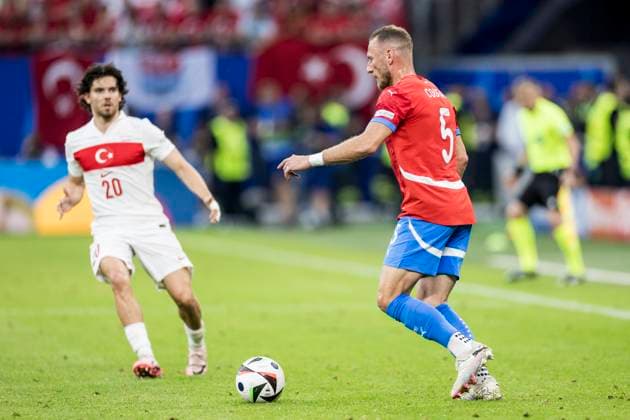 Czechia v Turkey, UEFA EURO, EM, Europameisterschaft,Fussball 2024, Hamburg, Germany Hamburg, Germany. 26th, June 2024. Vladimir Coufal (5) of Czechia seen during the UEFA Euro 2024 match in Group F between Czechia and Turkey at Volksparkstadion in Hamburg. Hamburg Germany  Copyright: xGonzalesxPhoto LassexLagonix