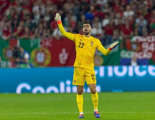 Football - UEFA EURO, EM, Europameisterschaft,Fussball 2024 - Group F - Georgia v Portugal GELSENKIRCHEN, GERMANY - Wednesday, June 26, 2024: Portugal s goalkeeper Diogo Costa during the UEFA Euro 2024 Group F match between Georgia and Portugal at the Arena AufSchalke. (Photo by David Rawcliffe Propaganda) GELSENKIRCHEN Arena AufSchalke NORTH RHINE-WESTPHALIA GERMANY  Copyright: xDavidxRawcliffex P2024-06-26-Georgia_Portugal-101