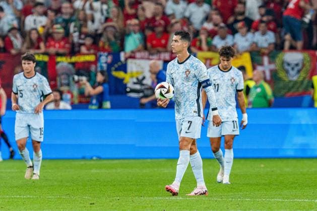 Cristiano Ronaldo (Portugal, 07) nach dem Tor zum 2:0 nach Elfmeter von Georges Mikautadze (Georgien, 22) Georgien vs. Portugal, Herren, Fussball, 3. Spieltag, EURO 2024, 26.06.2024, Europameisterschaft, Gruppe F Georgien vs. Portugal, Herren, Fussball, 3. Spieltag, EURO 2024, 26.06.2024, Europameisterschaft, Gruppe F Gelsenkirchen Copyright: xEibner-Pressefoto BahhoxKarax EP_GEO