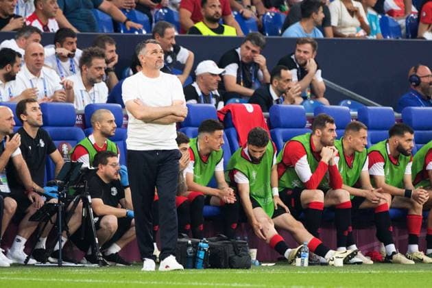 Trainer Willy SAGNOL (GEO), beobachtet das Spiel Gruppenphase Gruppe F Georgien (GEO) - Portugal (POR) 2-0 am 26.06.2024 Stadion Auf Schalke in Gelsenkirchen, Fussball UEFA EURO, EM, Europameisterschaft,Fussball 2024 GERMANY vom 14.06.2024 - 14.07.2024. Â
