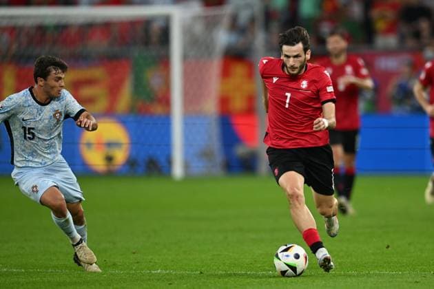 Khvicha Kvaratskhelia (Georgia)Joao Neves (Portugal) during the UEFA EURO, EM, Europameisterschaft,Fussball Germany 2024 match between Georgia 2-0 Portugal at Arena AufSchalke on June 26, 2024 in Gelsenkirchen, Germany. Noxthirdxpartyxsales  (257799602)