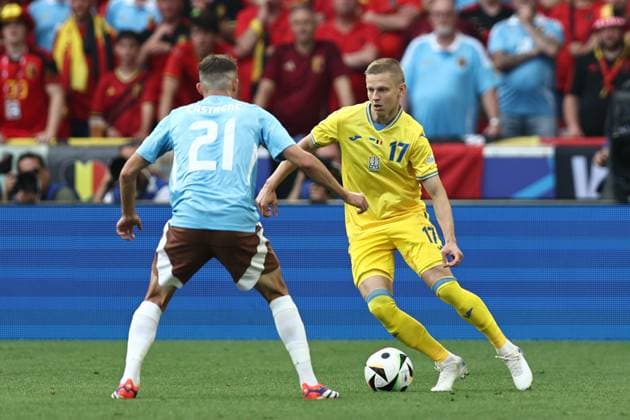 Oleksandr Zinchenko (Ukraine)Timothy Castagne (Belgium) during the UEFA EURO, EM, Europameisterschaft,Fussball Germany 2024 match between Ukraine 0-0 Belgium at Stuttgart Arena on June 26, 2024 in Stuttgart, Germany. Noxthirdxpartyxsales  (257799997)