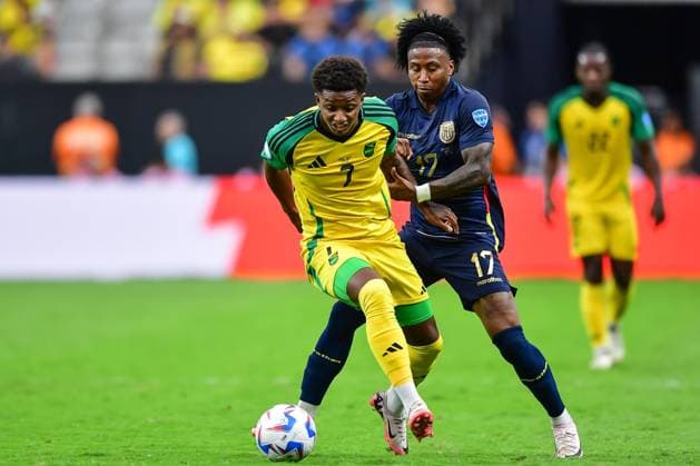 RECORD DATE NOT STATED Copa America USA 2024 Ecuador vs Jamaica Demarai Gray () of Jamaica fights for the ball with Angelo Preciado (R) of Ecuador during the CONMEBOL Copa America 2024 group B match between Ecuador and Jamaica, at Allegiant Stadium, on June 26, 2024 in Las Vegas, Nevada, United States. LAS VEGAS NEVADA UNITED STATES  Copyright: xIsaacxOrtizx 20240626183215_CA_GB_2024_ECU_JAM_GRAY69