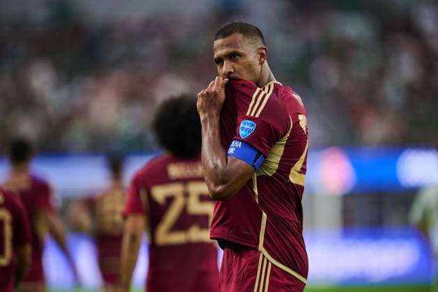 RECORD DATE NOT STATED Copa America USA 2024 Venezuela vs Mexico Salomon Rondon celebrates his goal 1-0 of Venezuela during the CONMEBOL Copa America 2024 group B match between Venezuela and Mexico, at SoFi Stadium, on June 26, 2024 in Inglewood, California, United States. INGLEWOOD CALIFORNIA UNITED STATES  Copyright: xJorgexMartinezx 20240626212727_CA_GB_2024_VEN_MEX_RONDON217