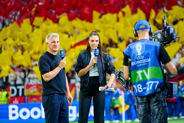 Esther Sedlaczek, presenter ARD Moderatorin, Sportmoderatorin, Journalistin, Bastian SCHWEINSTEIGER, Co-Moderator ARD in the group A stage match GERMANY - SWITZERLAND 1-1 of the UEFA European Championships 2024 on Jun 23, 2024 in Frankfurt, Germany.