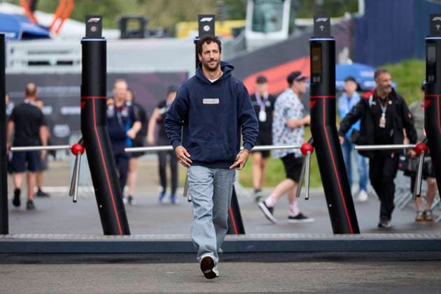 F1 Grand Prix of Austria - Previews Daniel Ricciardo of Australia and Visa Cash App RB Formula One Team arrives in the Paddock during previews ahead the F1 Grand Prix of Austria at Red Bull Ring on June 27, 2024, in Spielberg, Austria. Spielberg Red Bull Ring Spielberg Austria RL_GPF1AT24_00051 Copyright: xRicardoxLarreinax