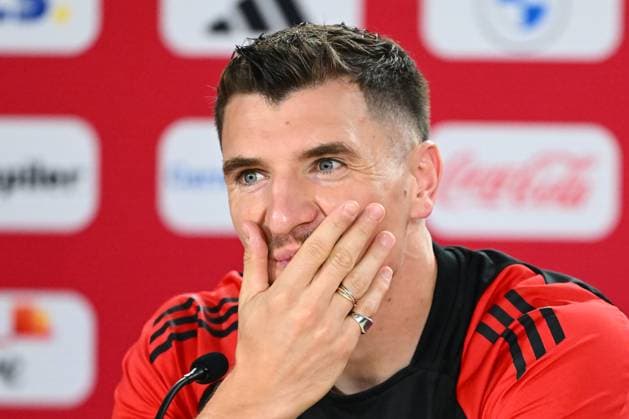 Belgium Media Activities - UEFA EURO, EM, Europameisterschaft,Fussball 2024 27 06 2024 FREIBERG AM NECKA, GERMANY - JUNE 27 : Meunier Thomas defender of Belgium talking to the press during a press conference, PK, Pressekonferenz of the Belgian Red Devils at the UEFA EURO 2024 European Football Championship tournament on June 27, 2024 in Freiberg am Necka, Germany, 27 06 2024 Freiberg am Necka Germany  Copyright: xVincentxKalutx
