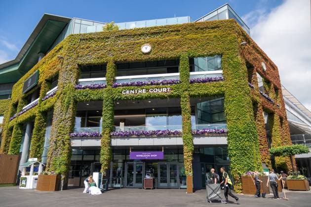 An exterior view of the centre court before the start of the Wimbledon Tennis Championships held at the All England Lawn Tennis & Croquet Club Featuring: Centre court Where: London, United Kingdom When: 27 Jun 2024 Credit: Ray Tang Cover Images **STRICTLY EDITORIAL USE ONLY** EDITORIAL USE ONLY. RESTRICTED TO NEWSPAPERS BASED IN THE UK Copyright: xx coverimg53889852