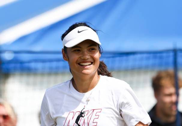 27th June 2024; Devonshire Park, Eastbourne, East Sussex, England: Rothesay International Eastbourne, Day 4, Emma Raducanu (GBR) practices ahead her womens singles quarter-final match with Daria Kasatkina (rus)  ActionPlus12660986 HongboxChen