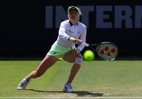 27th June 2024; Devonshire Park, Eastbourne, East Sussex, England: Rothesay International Eastbourne, Day 4, Harriet Dart (GBR) plays a forehand against Leylah Fernandez (CAN) womens singles quarter-final  ActionPlus12660971 HongboxChen