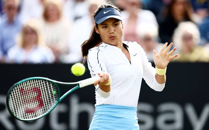 Emma Raducanu of Great Britain during their Quarter Final match. Rothesay International Eastbourne, Day 5, Tennis, Devonshire Park, Eastbourne, UK - 27 June 2024  Copyright: xJamesxMarsh Shutterstockx 14555505cb