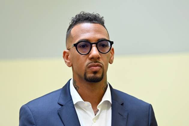 Sport Themen der Woche KW26 Sport Bilder des Tages Jerome BOATENG im Verhandlungssaal, Einzelbild,angeschnittenes Einzelmotiv,Portraet,Portrait,Porträt. Berufungsverfahren am 28.06.2024, Landgericht Muenchen I: Strafverfahren gegen Jerome Boateng wegen des Verdachts der vorsaetzlichen Koerperverletzung Â *** Jerome BOATENG in the courtroom, single image, cropped single motif, portrait, portrait, portrait Appeal proceedings on 28 06 2024, Munich Regional Court I Criminal proceedings against Jerome Boateng on suspicion of intentional bodily harm Â