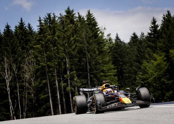 SPIELBERG - Max Verstappen (Red Bull Racing) during the 1st free practice on the Red Bull Ring race circuit in the run-up to the Austrian Grand Prix. ANP SEM VAN DER WAL xVIxANPxSportx xxANPxIVx 502256334 originalFilename: 502256334.jpg