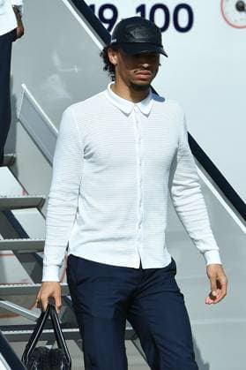 Dortmund Airport empfängt deutsche Nationalmannschaft Die deutsche Nationalmannschaft bei der Ankunft am Dortmund Airport. Leroy Sane ( Deutschland )