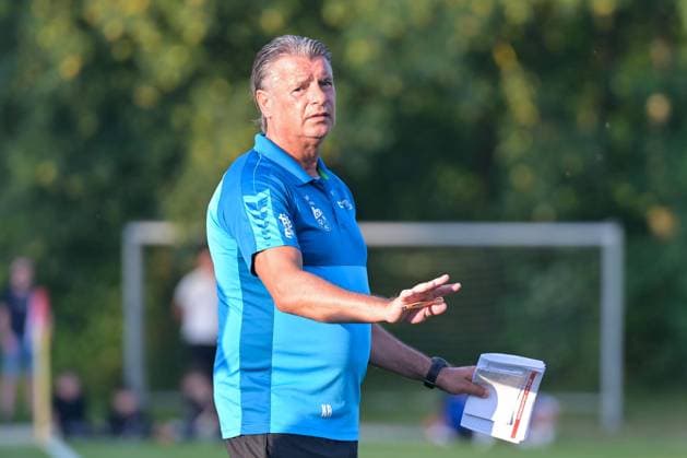 SOCCER - Oedt vs LASK, test match OEDT,AUSTRIA,28.JUN.24 - SOCCER - Regionalliga Mitte, ADMIRAL Bundesliga, ASKOE Oedt vs Linzer ASK, test match. Image shows head coach Kurt Russ (Oedt) .  GEPAxpictures xDanielaxMoser