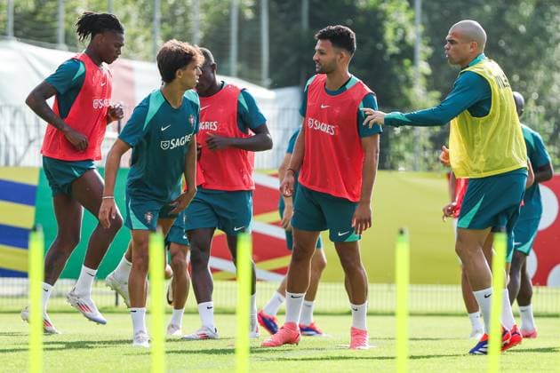 EM 2024: Portugal Training in Marienfeld am 28.06.2024 Pepe ( 3, Portugal) beim Training