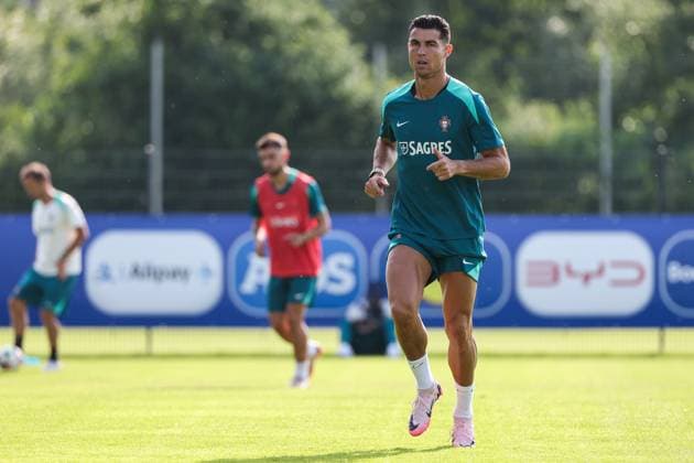 EM 2024: Portugal Training in Marienfeld am 28.06.2024 Spieler von Portugal beim Training, u.a. mit Cristiano Ronaldo ( 7, Portugal)