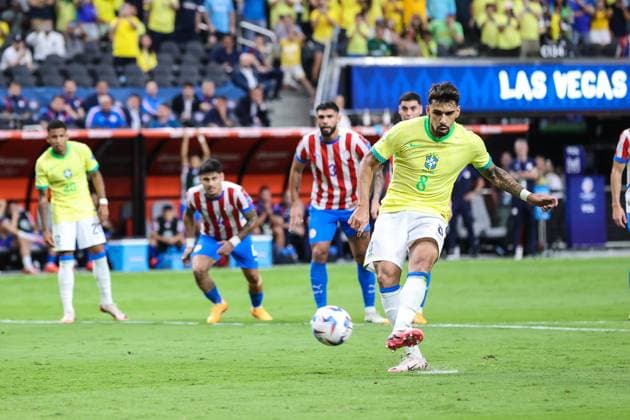 June 28, 2024: Brazil midfielder Lucas PaquetoÂ¡ (8) takes a penalty kick during the CONMEBOL Copa America Group D Stage match at Allegiant Stadium between Paraguay vs Brazil on June 28, 2024 in Las Vegas, NV. CSM. Las Vegas United States of America - ZUMAc04_ 20240628_zma_c04_022 Copyright: xChristopherxTrimx