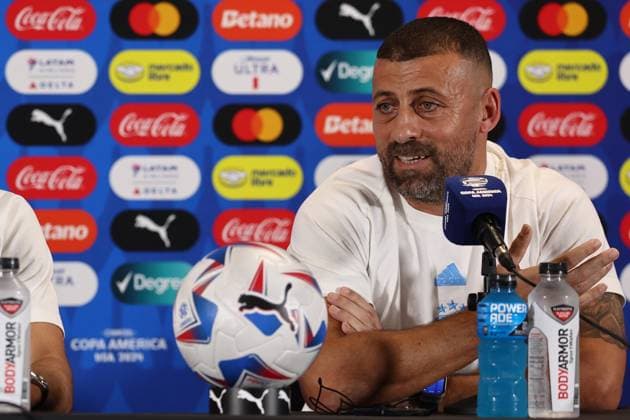 Argentina s head coach assistant Walter Samuel speaks during a press conference, PK, Pressekonferenz ahead the match against Peru for the Copa America USA 2024, group A, at Hard Rock stadium, on June 28, 2024. MIAMI UNITED STATES Copyright: xALEJANDROxPAGNIx
