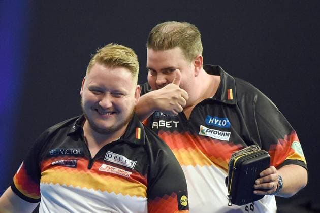 Sport Themen der Woche KW26 28.06.2024, xhbx, Dart World Cup of Darts 2024 Frankfurt, emspor, v.l. Martin Schindler (Deutschland), Gabriel Clemens (Deutschland) (DFL DFB REGULATIONS PROHIBIT ANY USE OF PHOTOGRAPHS as IMAGE SEQUENCES and or QUASI-VIDEO) Frankfurt am Main *** 28 06 2024, xhbx, Dart World Cup of Darts 2024 Frankfurt, emspor, v l Martin Schindler Germany , Gabriel Clemens Germany DFL DFB REGULATIONS PROHIBIT ANY USE OF PHOTOGRAPHS as IMAGE SEQUENCES and or QUASI VIDEO Frankfurt am Main