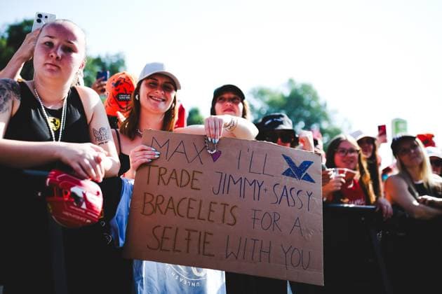 FORMULA 1 - GP of Austria 2024 SPIELBERG,AUSTRIA,29.JUN.24 - MOTORSPORTS, FORMULA 1 - Grand Prix of Austria, Red Bull Ring, preview. Image shows fans.  GEPAxpictures xDanielxGoetzhaber