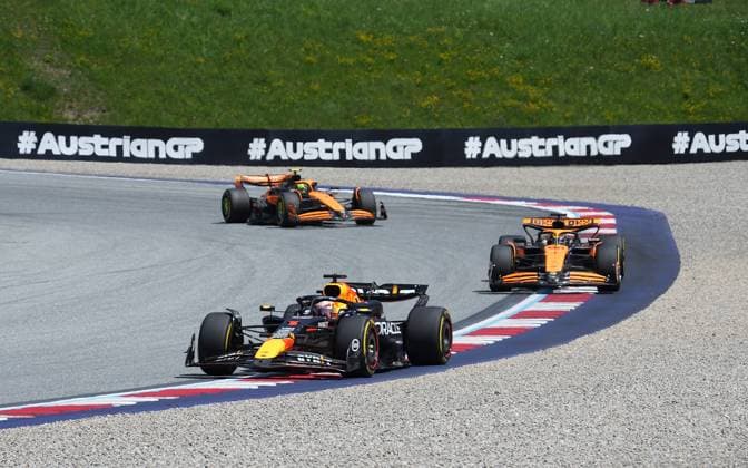 29.06.2024, Red Bull Ring, Spielberg, Formel 1 Großer Preis von Österreich 2024 , im Bild Max Verstappen (NLD), Oracle Red Bull Racing, Oscar Piastri (AUS), McLaren F1 Team, Lando Norris (GBR) Defodi-506_20240629_hbr_0768
