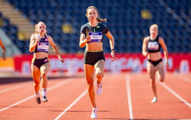 Sport Themen der Woche KW26 Sport Bilder des Tages HENGELO - Femke Bol during the semi-final 200 meters on the second day of the National Athletics Championships in the FBK Stadium. ANP IRIS VAN DEN BROEK xVIxANPxSportx xxANPxIVx 502334176 originalFilename: 502334176.jpg