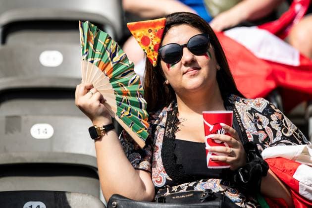 UEFA EURO, EM, Europameisterschaft,Fussball 2024: Schweiz - Italien; 29.06.2024 Fans von Italien bis zum Spielbeginn, Pizza UEFA EURO 2024: Schweiz - Italien; Olympiastadion, Berlin; 29.06.2024 Copyright: xBEAUTIFULxSPORTS Buriakovx